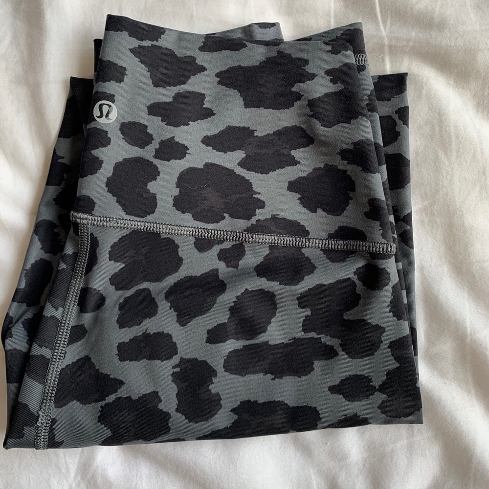 RARE LEOPARD LULULEMON‼️ open to offers